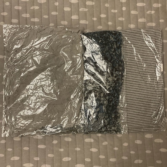 NIP 3pcs Unbranded Scarves - Picture 1 of 2